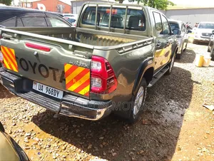 Toyota Hilux Revo Double Cab Deisel 2.8 RWD 2021 Green