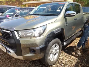 Toyota Hilux Revo Double Cab Deisel 2.8 RWD 2021 Green