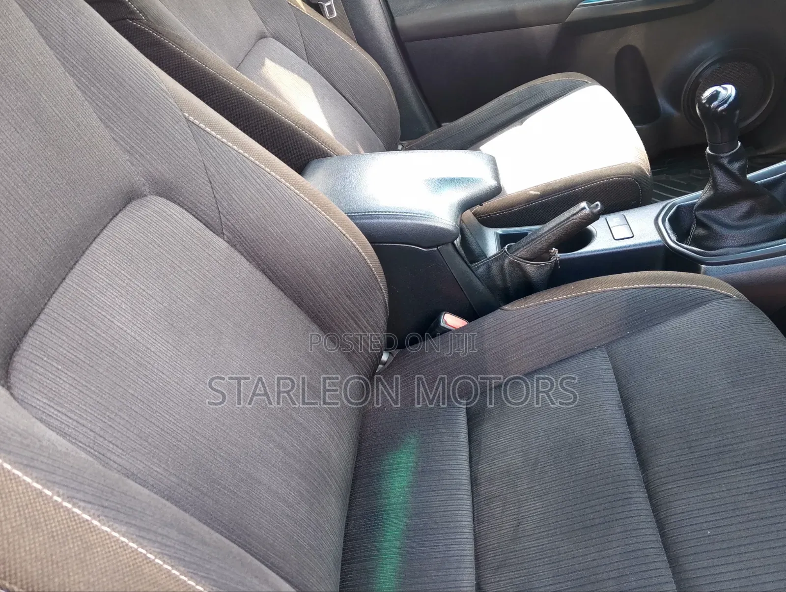 Toyota Hilux Revo Double Cab Deisel 2.8 RWD 2021 Green