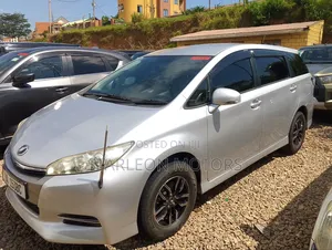Toyota Wish 2012 Silver