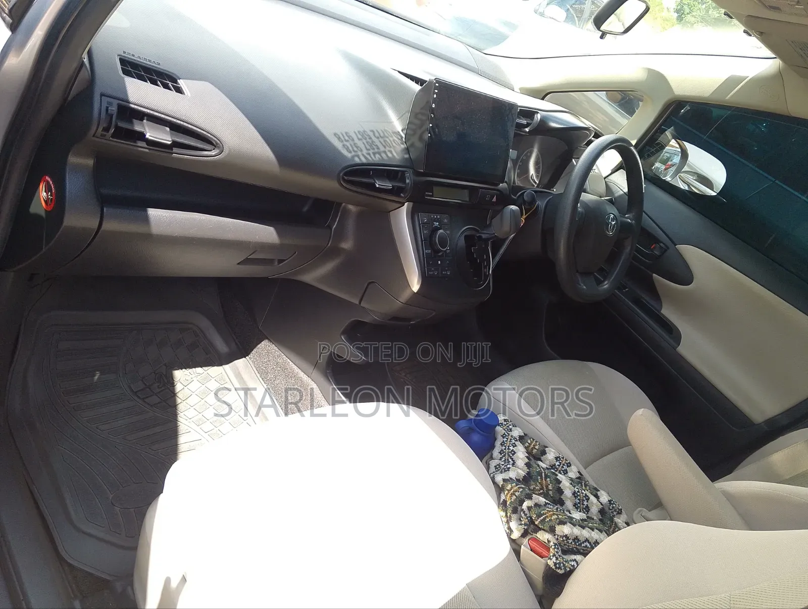 Toyota Wish 2012 Silver