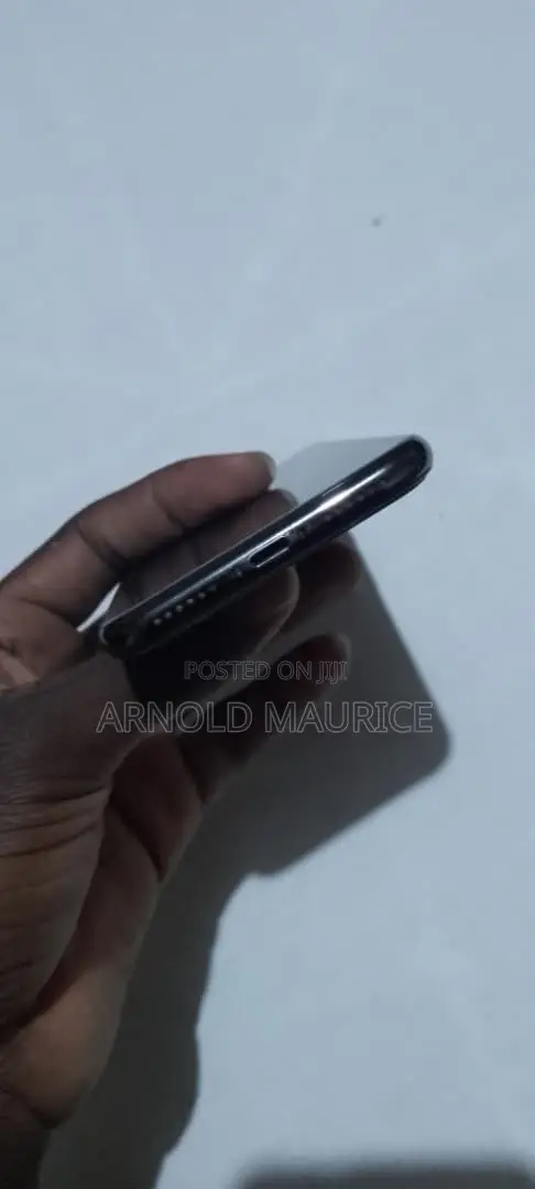 Apple iPhone X 64 GB Black