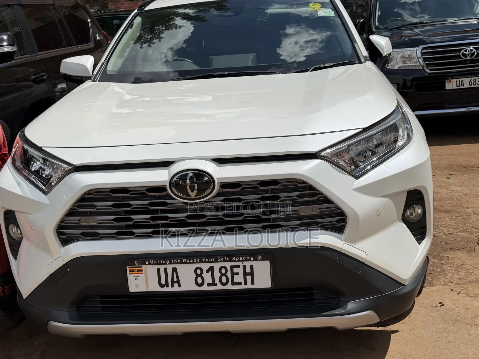 Toyota RAV4 2021 White