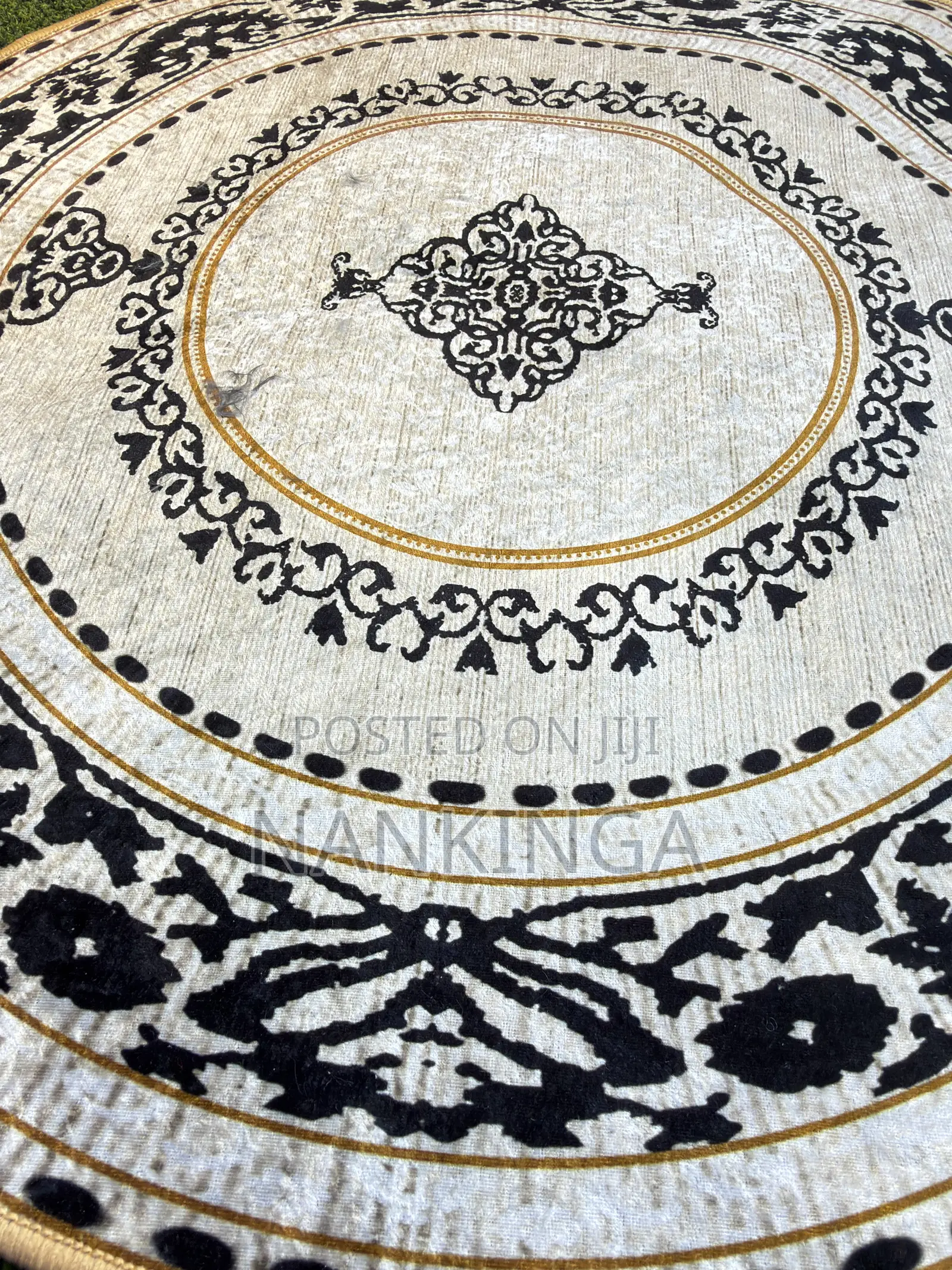 Small Round Carpets