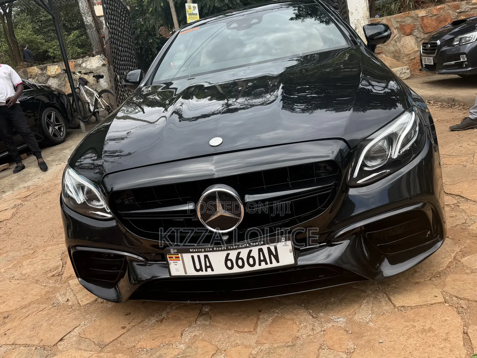 Mercedes-Benz E200 2020 Black
