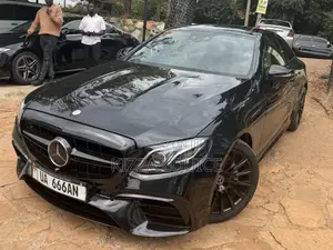 Mercedes-Benz E200 2020 Black