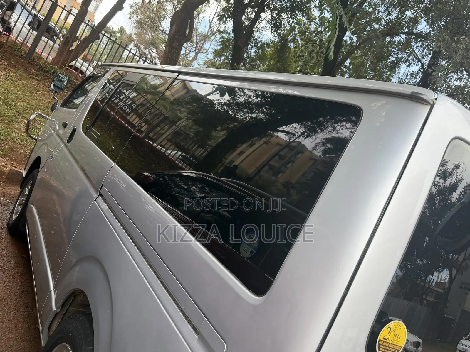 Toyota HiAce 2012 Silver