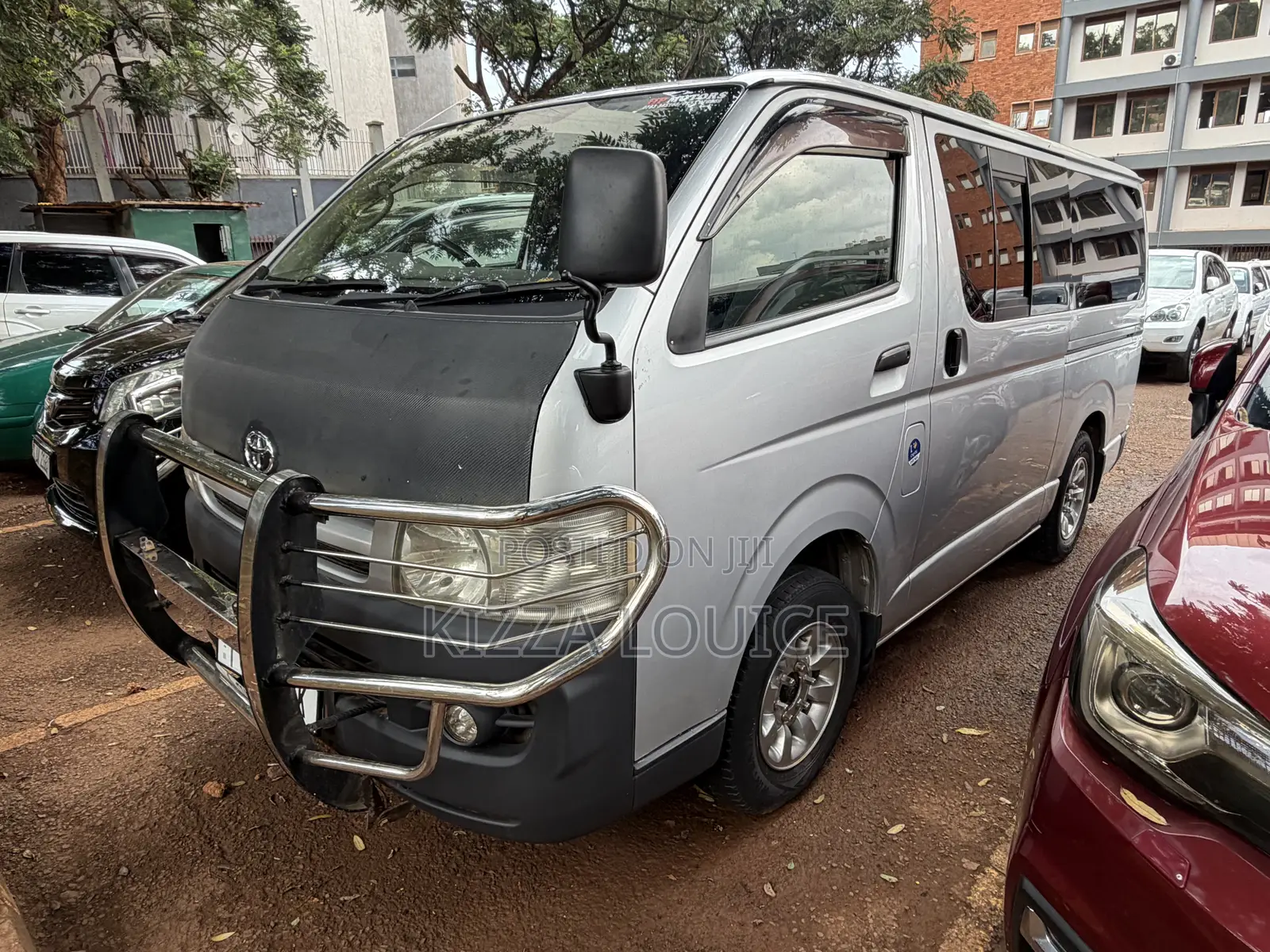 Toyota HiAce 2012 Silver