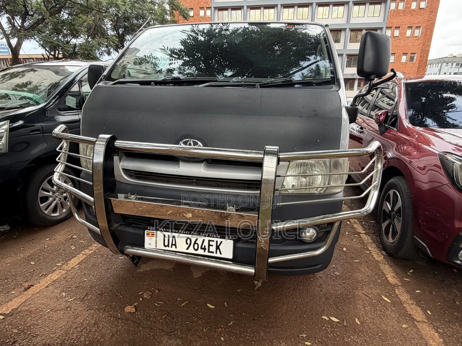 Toyota HiAce 2012 Silver