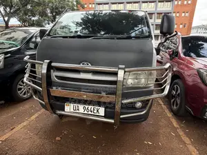 Toyota HiAce 2012 Silver