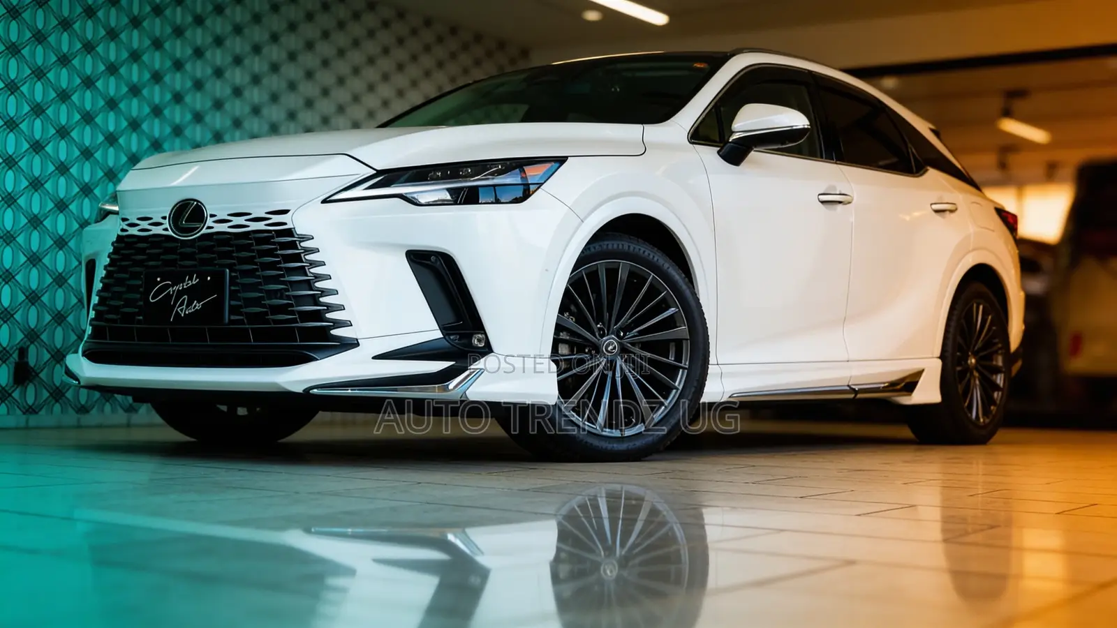Lexus RX 450h+ Luxury AWD 2024 White