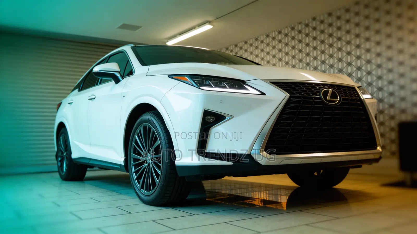 Lexus RX 450h+ Luxury AWD 2024 White