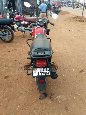 TVS HLX 125 2023 Red