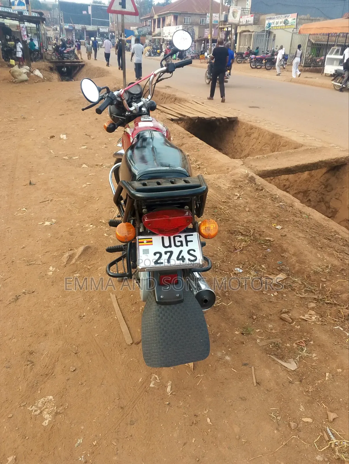 Bajaj Boxer 100 2024 Red