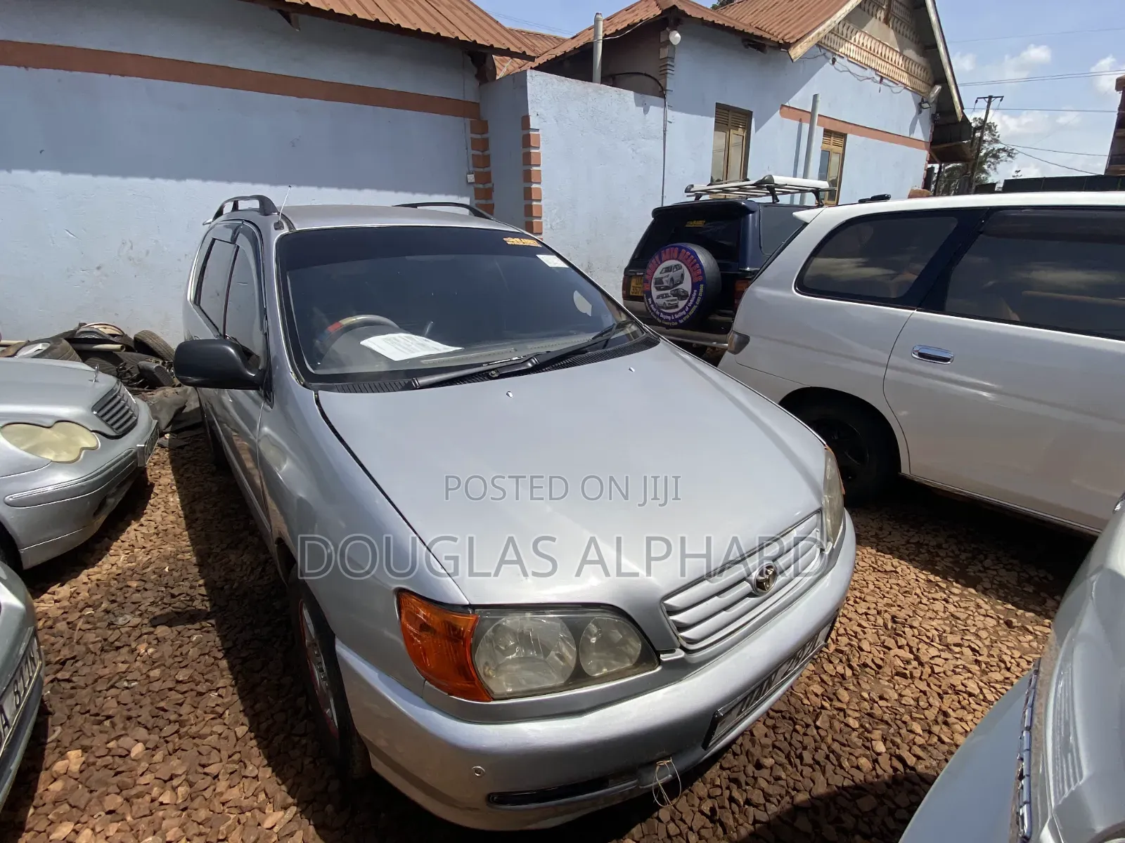 Toyota Ipsum 2000 Gray