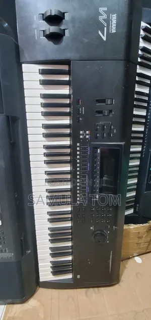 Keyboard Yamaha Sx 1500 for Sell Live Band.