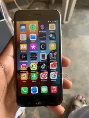 Apple iPhone 6s 64 GB Gray