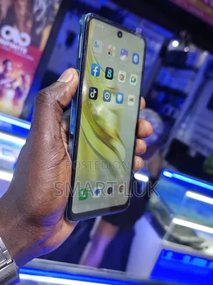 Tecno Spark 20 128 GB Blue
