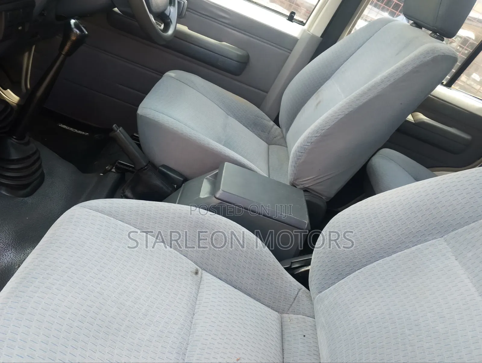 Toyota Land Cruiser 2017 White