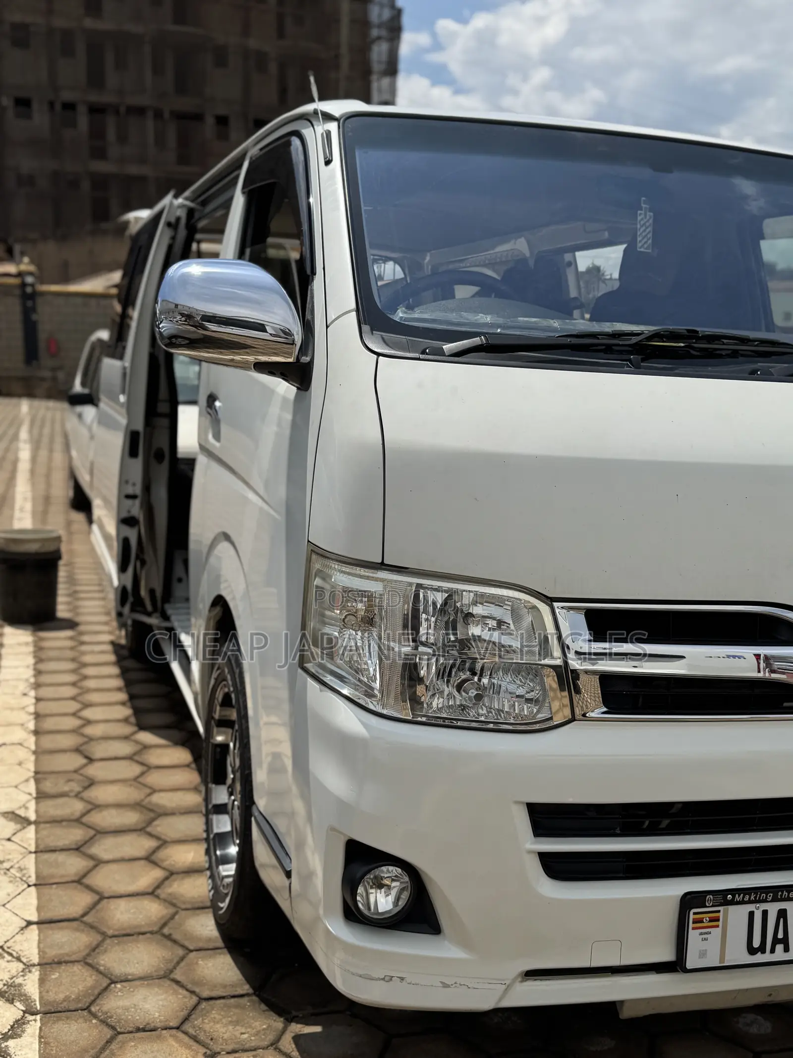Toyota HiAce 2012