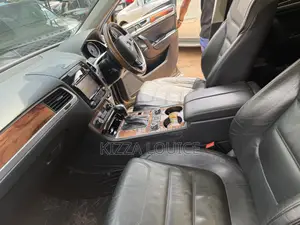 Volkswagen Touareg 2012 Black