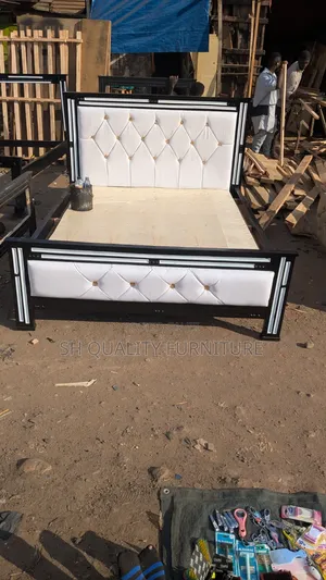 Whit and Blac Flame Bed 5x6