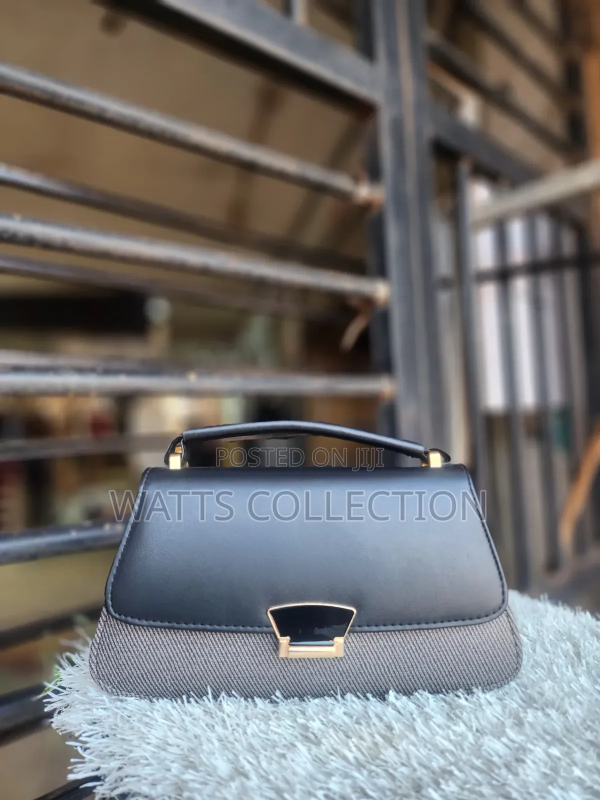 Ladies Shoulder Bags