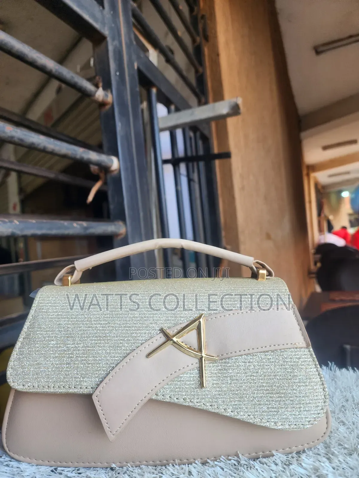 Ladies Shoulder Bags