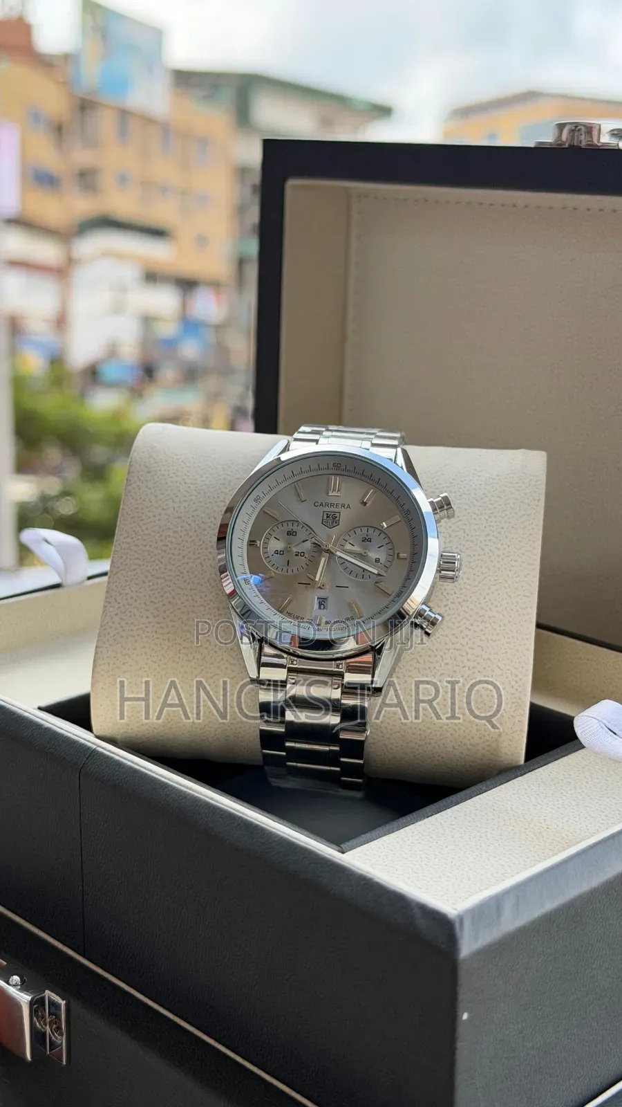 Luxury Gold-Toned Tag Heuer Carrera Chronograph Watch.
