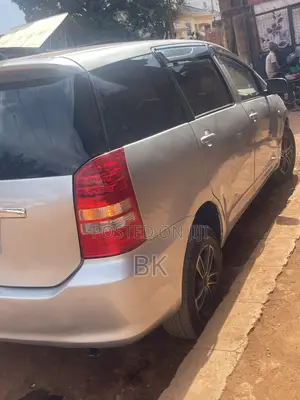 Toyota Wish 2004 Silver