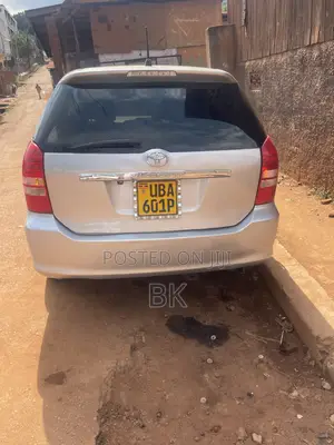 Toyota Wish 2004 Silver