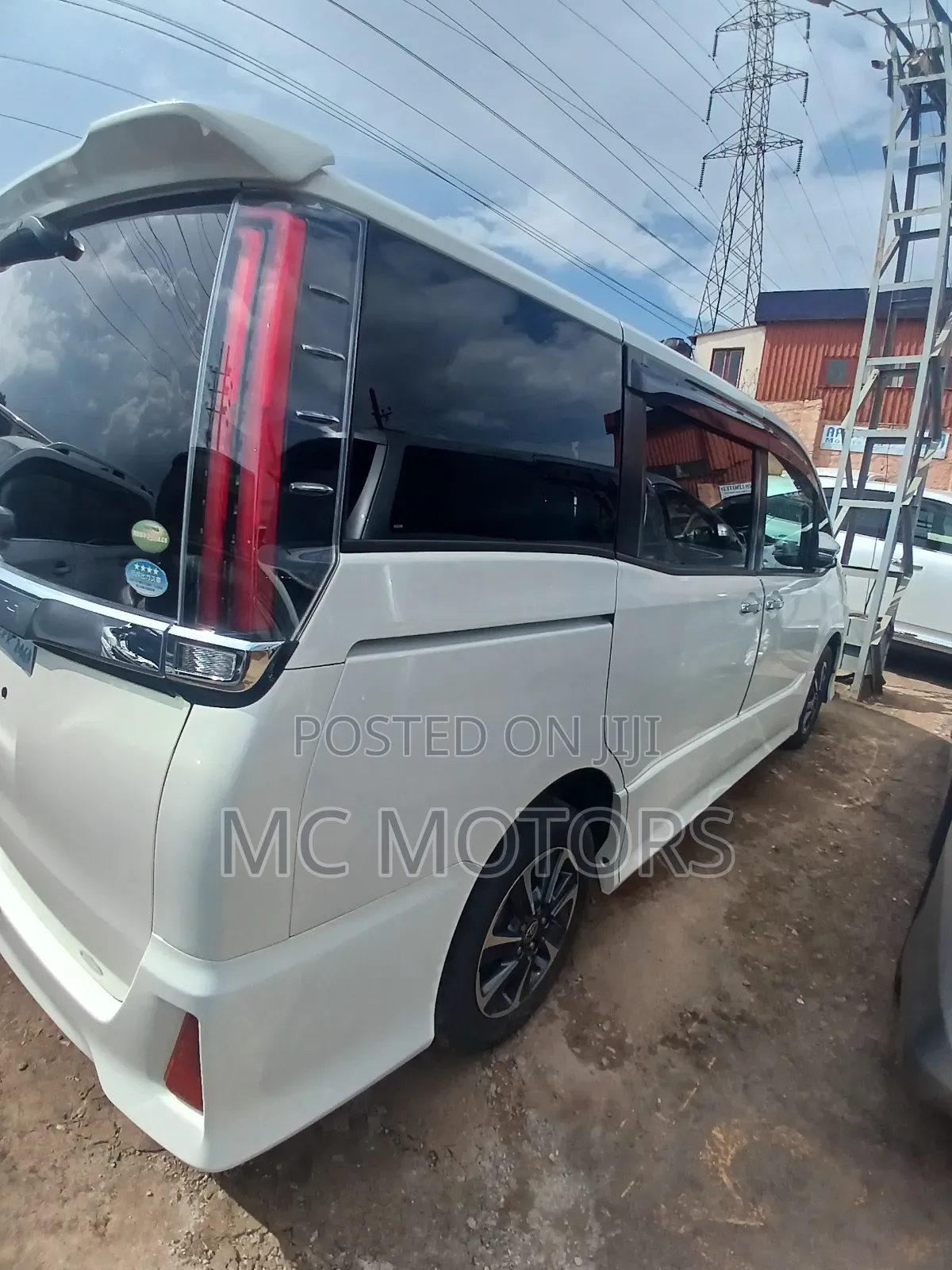 Toyota Noah 2018 White