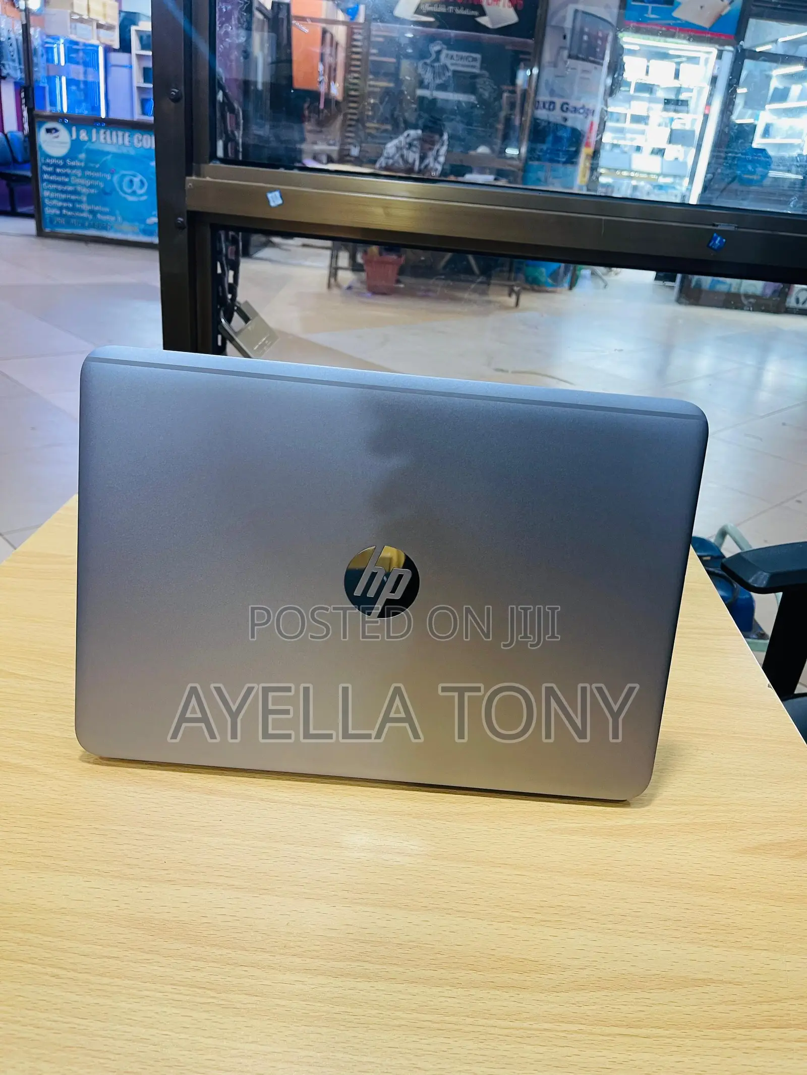 New Laptop HP EliteBook Folio 1040 G3 8GB Intel Core i5 SSD 256GB