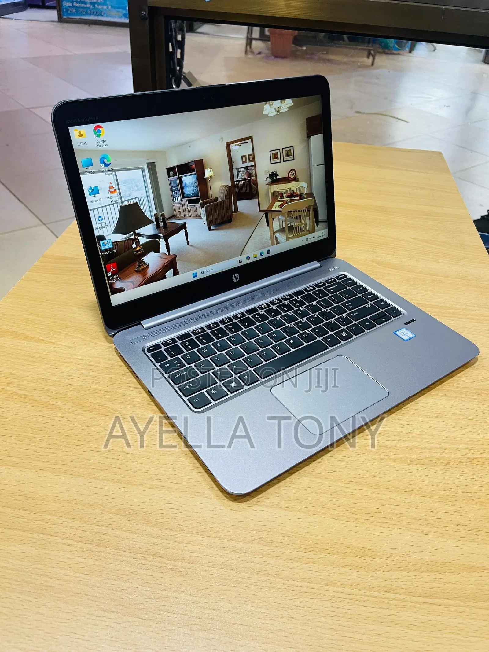 New Laptop HP EliteBook Folio 1040 G3 8GB Intel Core i5 SSD 256GB