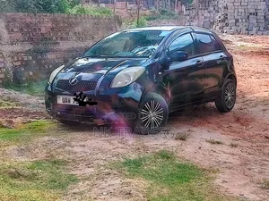 Toyota Vitz 1.3 AWD 5dr 2005 Black