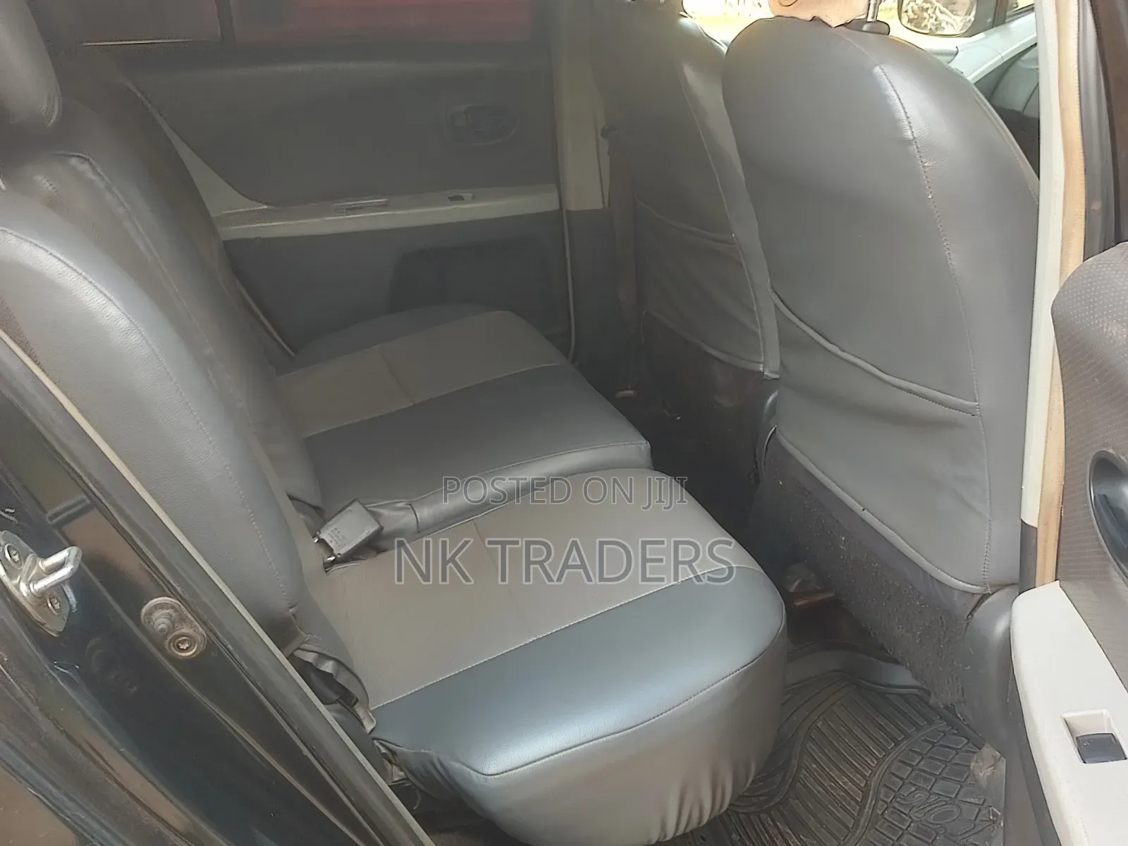 Toyota Vitz 1.3 AWD 5dr 2005 Black