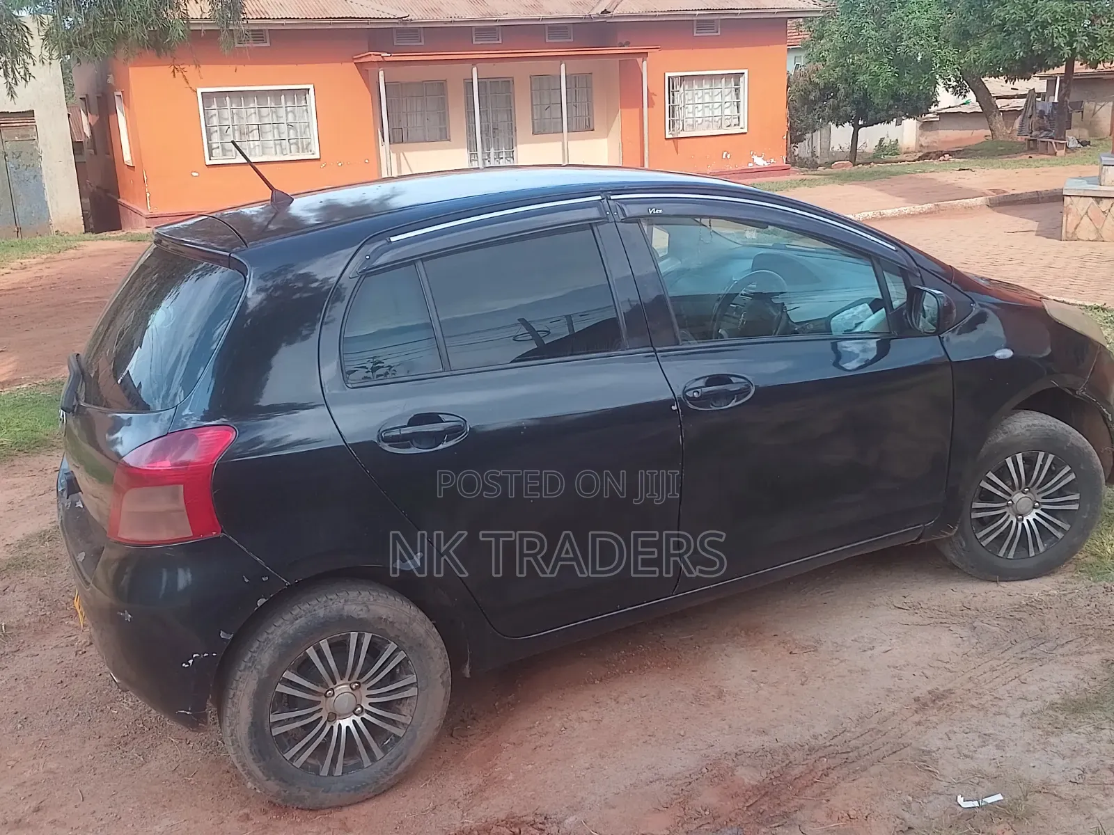 Toyota Vitz 1.3 AWD 5dr 2005 Black