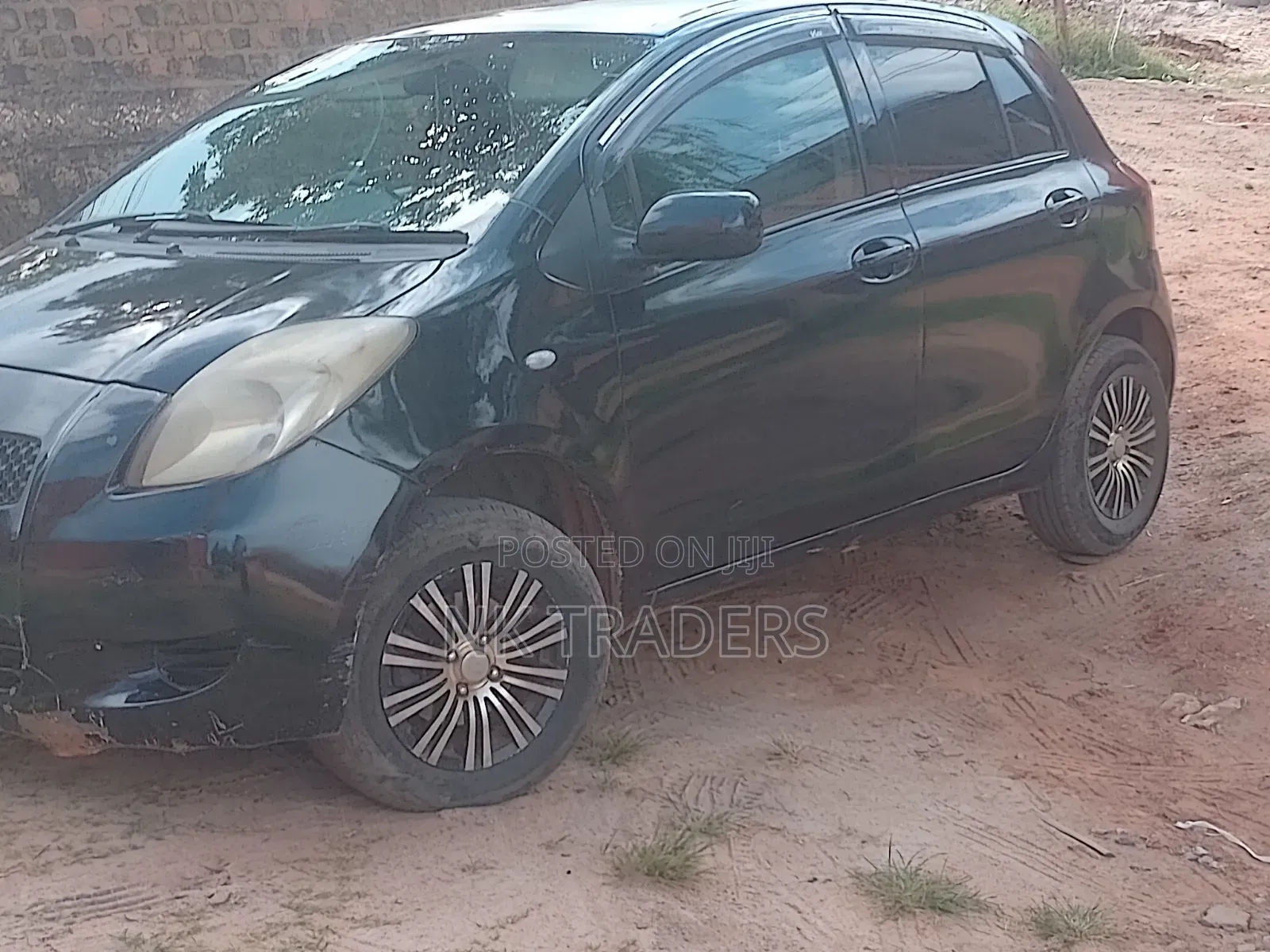 Toyota Vitz 1.3 AWD 5dr 2005 Black