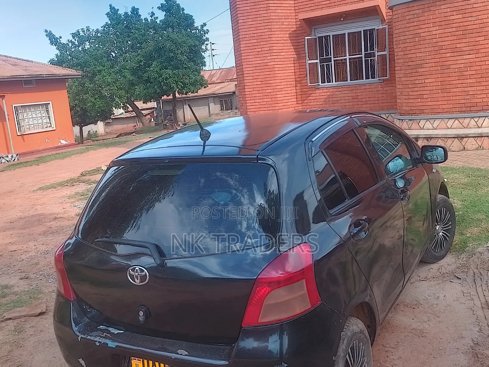 Toyota Vitz 1.3 AWD 5dr 2005 Black