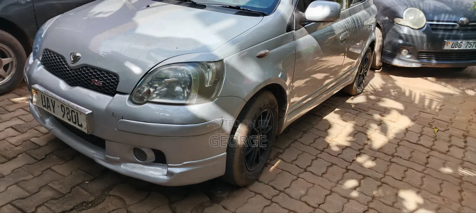 Toyota Vitz 1.5 FWD 5dr 2012 Silver