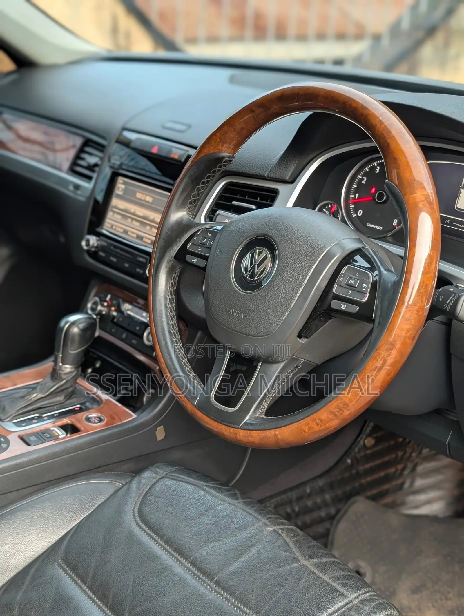 Volkswagen Touareg 2012 Black