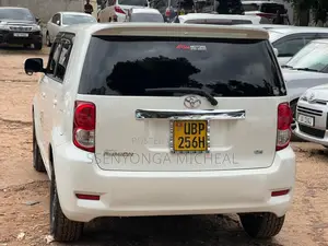 Toyota Corolla Rumion 2008 White