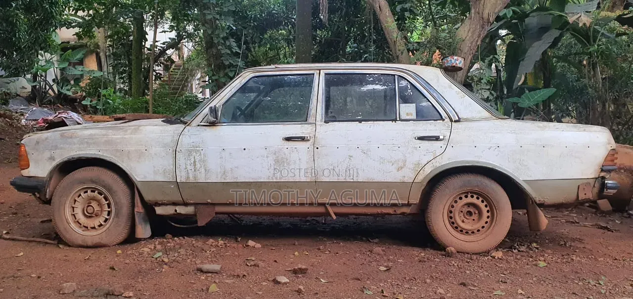 Mercedes-Benz W123 1983 White