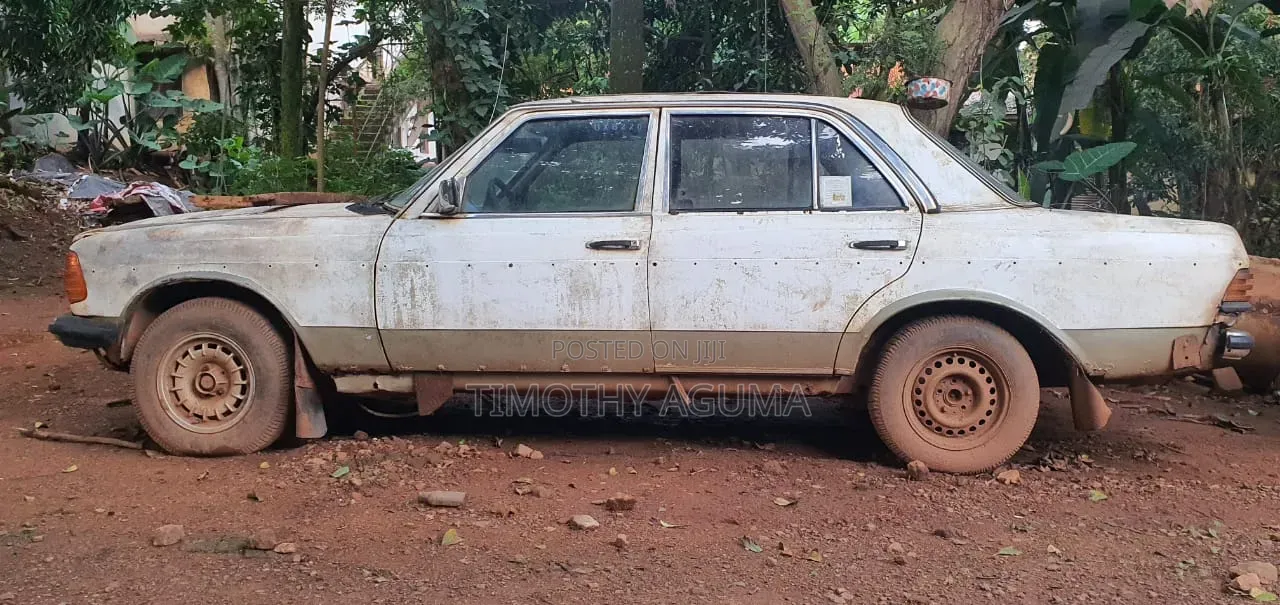 Mercedes-Benz W123 1983 White