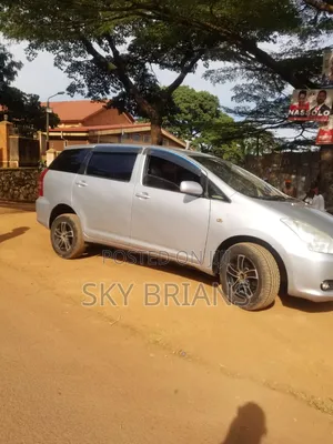 Toyota Wish 2004 Silver