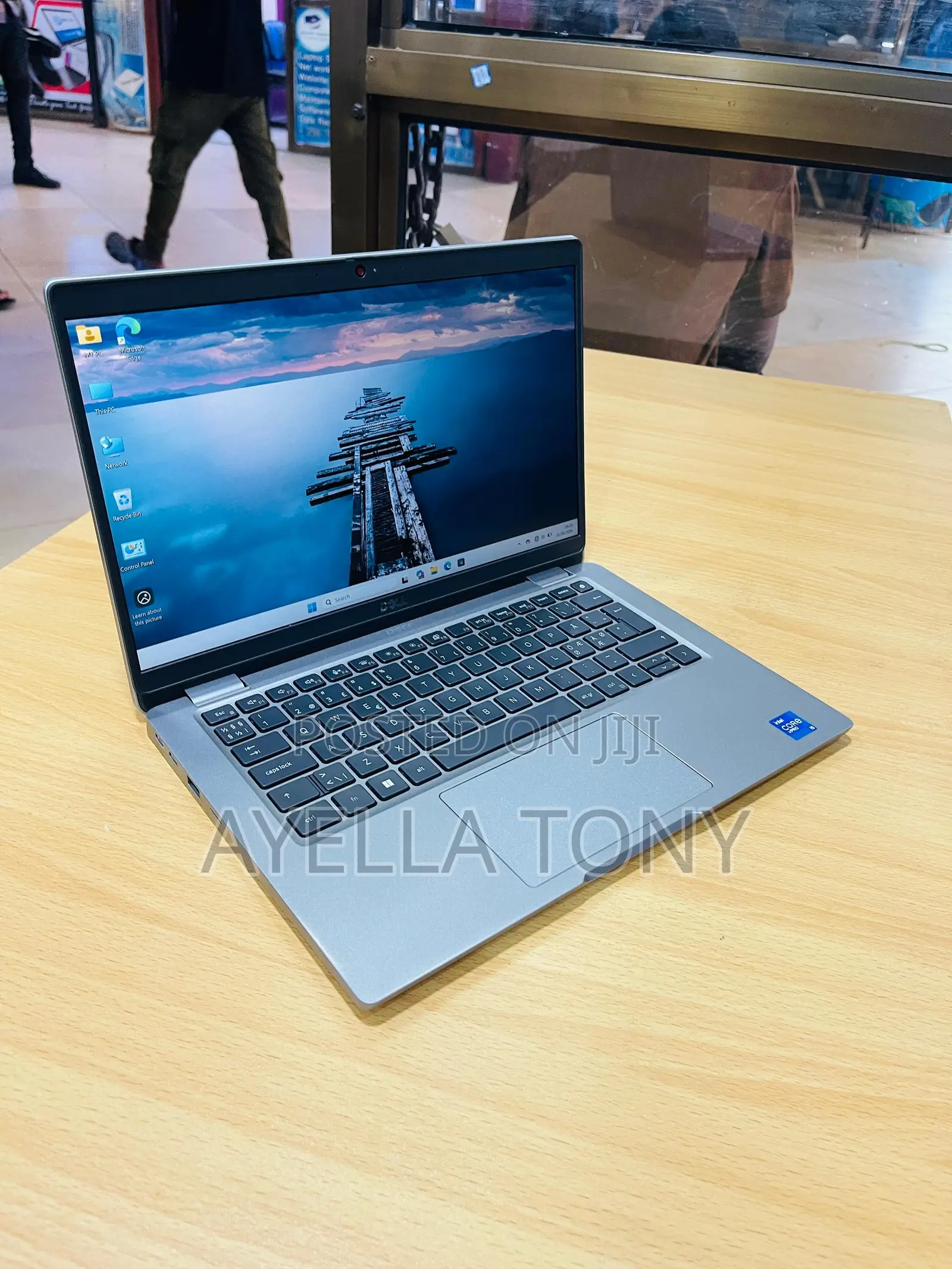 New Laptop Dell Latitude 5320 8GB Intel Core i5 SSD 256GB