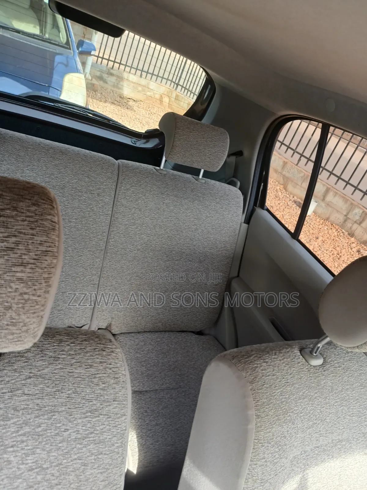 Toyota Passo 1.3 FWD 2014 Maroon