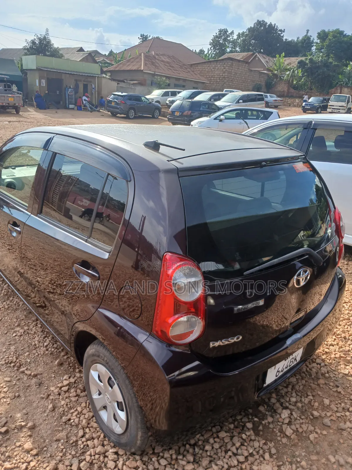 Toyota Passo 1.3 FWD 2014 Maroon