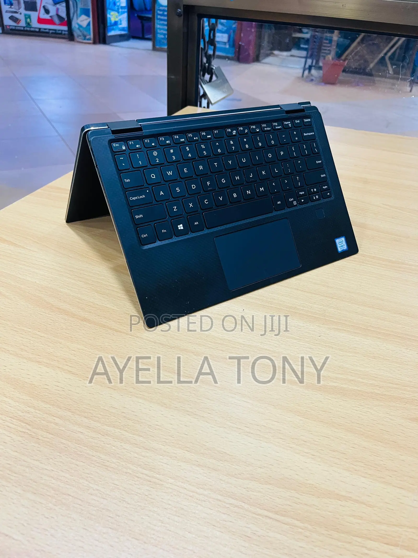 New Laptop Dell XPS 13 9365 8GB Intel Core i7 SSD 256GB