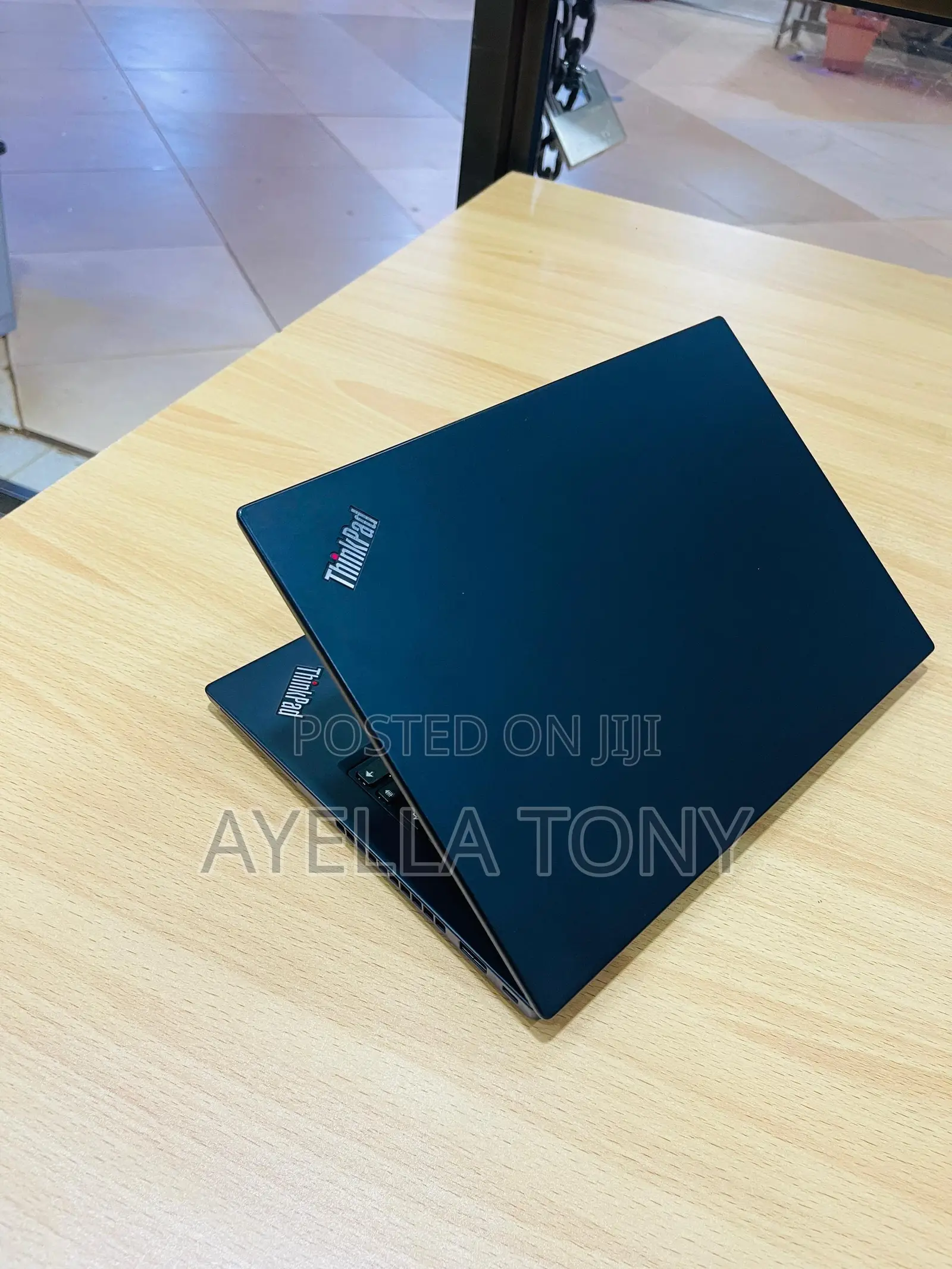 New Laptop Lenovo ThinkPad X280 8GB Intel Core i5 SSD 256GB